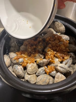 水加到锅的8分满