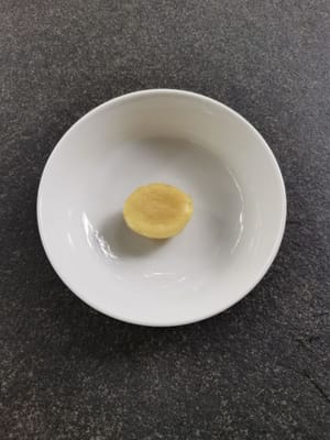 薑切片，指節切碎