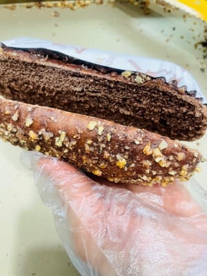 Walnut Mario (Brios)