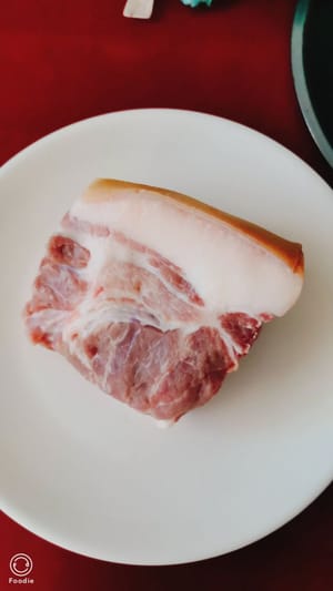 200g de pierna de cerdo