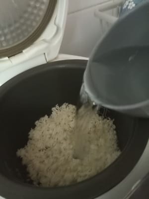aggiungere 400 ml di acqua pulita