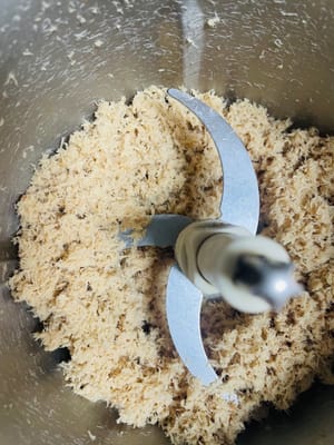 Im Mixer pürieren und in der Pfanne anbraten.