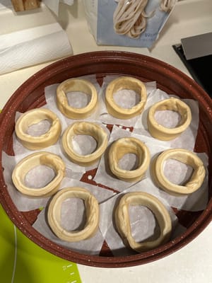 พักแป้งให้ขึ้นฟูประมาณ 30 นาทีในที่อุ่น