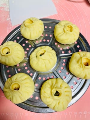 La masa de mi pan es muy especial porque le añadí harina de maíz. Los nuevos estudiantes deberían seguir mi receta. Cuando te conviertas en el rey de la masa, ¡podrás modificarla a tu gusto!