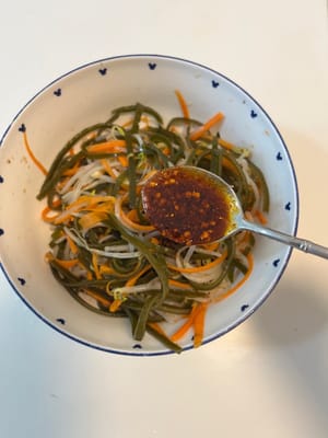 Aggiungere l'olio al peperoncino alla fine