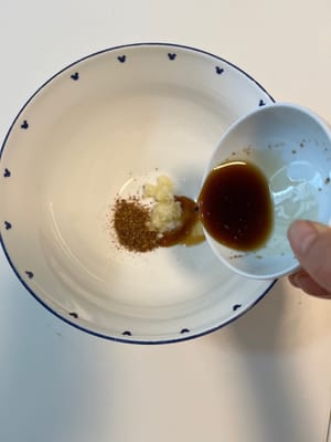 Aggiungere la salsa di soia