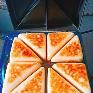 인터넷에서 찾은 삼각 케이크 사진 몇 장으로 여러분의 갈증을 해소해 보세요.
삼각 케이크는 쓰촨과 충칭 아이들의