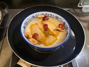 所有材料擺埋一齊隔水燉45分鐘