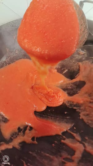 Adonan harus matang sempurna dan elastis seperti ini.