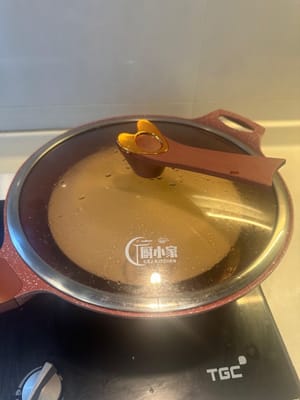 Lasciare cuocere a fuoco medio-basso per 15 minuti