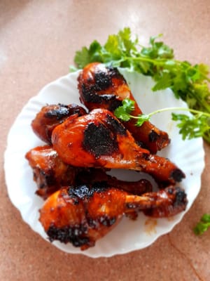 Paha ayam bakar sudah siap disajikan