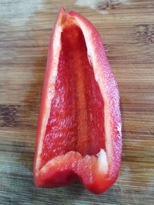 4 rote Chilischoten