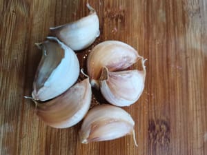 Knoblauchzehe