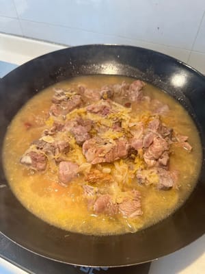 Sauerkraut Soup with Pork Ribs (東北酸菜排骨)