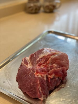 豬裡肌肉、豬肩肉或豬肚