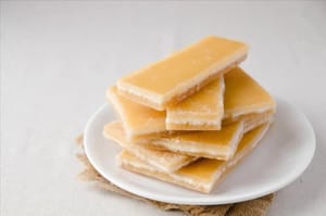 100g gula kuning