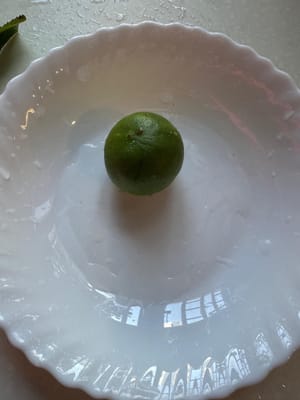 มะนาวครึ่งลูก