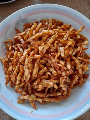 Then fry the tempeh until dry, set aside.