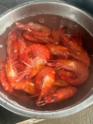 เมื่อสุกแล้ว ให้นำไปแช่ในน้ำเย็นในหม้อ