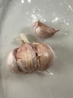 กลีบกระเทียม