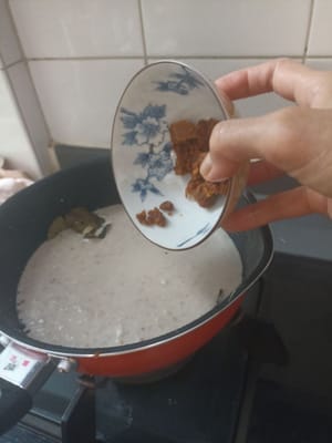 Ajouter 50 g de sucre de coco ou au goût
