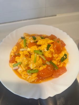 scrambled eggs with tomatoes