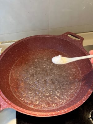 in una pentola cuocere la pasta secondo i tempi di cottura indicati sulla confezione (la mia ha impiegato circa 15 minuti)