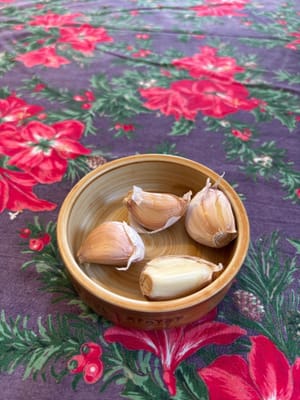 กระเทียม