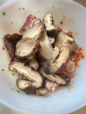 Slice the mushrooms and set aside.