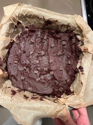 可以根据喜好铺上朱古力豆