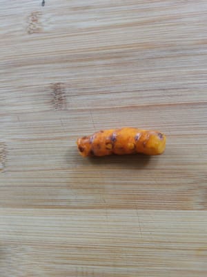 articulation du doigt au curcuma