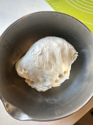 Doblar por todos lados. Dejar reposar 25 minutos.