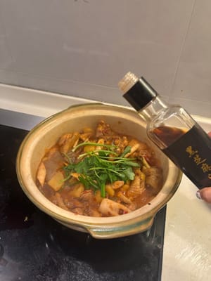 Once done, turn the heat off and add in sesame oil for extra flavour