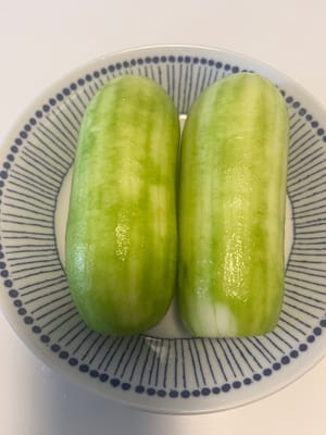 Éplucher le melon d'hiver