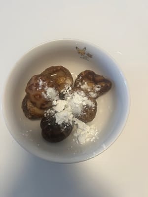 Laver les champignons avec de la fécule de maïs