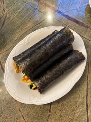 ทำซ้ำจนกว่าส่วนผสมทั้งหมดจะหมด ฉันทำได้ 4 ม้วน