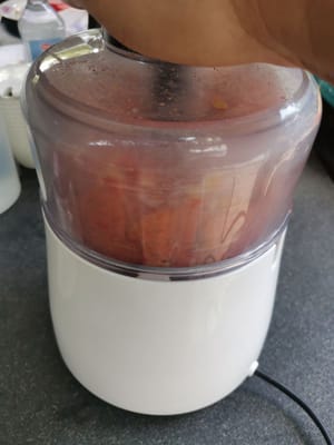 setelah digoreng lalu blender (bawang Merah Dan bawang putih serta cabe nya)