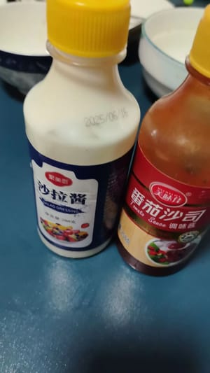 condimento per insalata, ketchup (quanto basta)