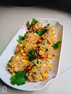 出锅装碟，撒上葱花，再淋上5毫升生抽。
