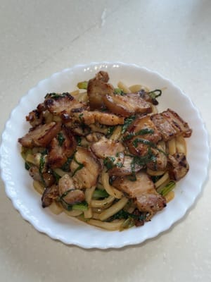 你可以用培根做炒飯、烏龍麵，甚至夾在三文治裡！