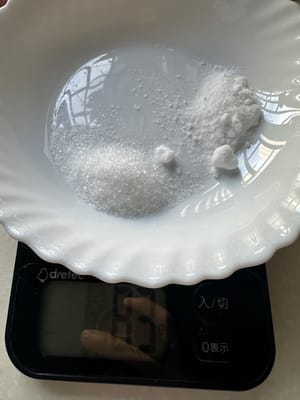 將所有調味料混合在一起