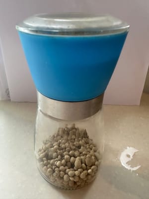 料酒，蚝油，生粉，糖，盐，花椒粉，胡椒粉