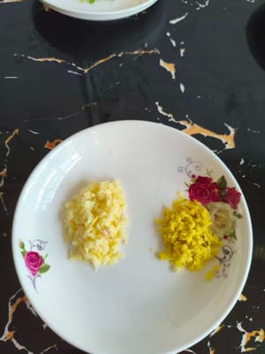 薑末，蒜末各10公克備用。