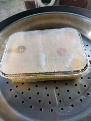 después de 30 minutos, abra la tapa de la olla.