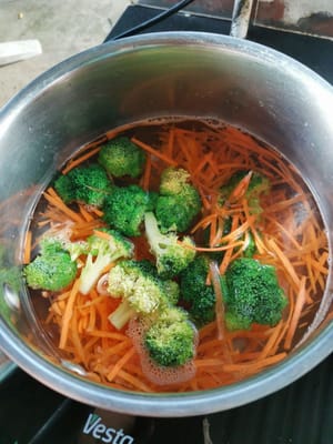 luego poner las verduras a hervir.