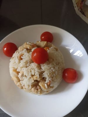 米饭可供三人食用