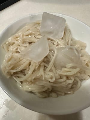 ล้างด้วยน้ำเย็นและวางน้ำแข็งไว้ด้านบนเพื่อให้คงเนื้อสัมผัสได้ดีขึ้น