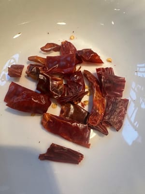 พริกแห้ง 4 เม็ด