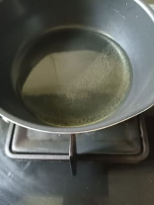 Geben Sie ausreichend Öl hinzu