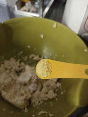 1/2 TL Gewürz hinzufügen